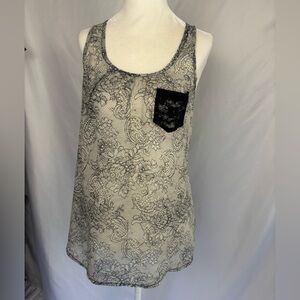 Lily White
Parsley Black and white Lace